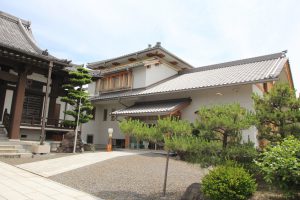 smallIMG_6301.jpg お寺外観