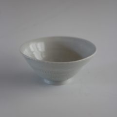 04-003 白磁櫛目茶碗