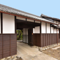 職人さんの手によるギャラリー作り